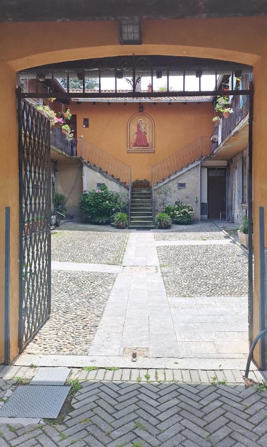 Gabbinoholidayhome Appartamento In Suggestiva Corte Como Dış mekan fotoğraf