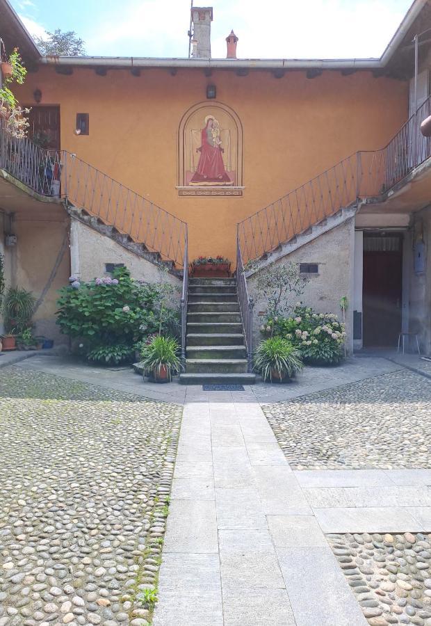 Gabbinoholidayhome Appartamento In Suggestiva Corte Como Dış mekan fotoğraf